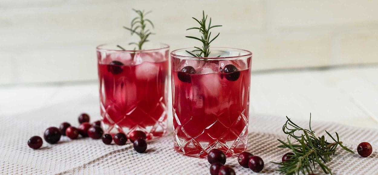 Vapaapaeivien-cocktail-cranberry-sparkler