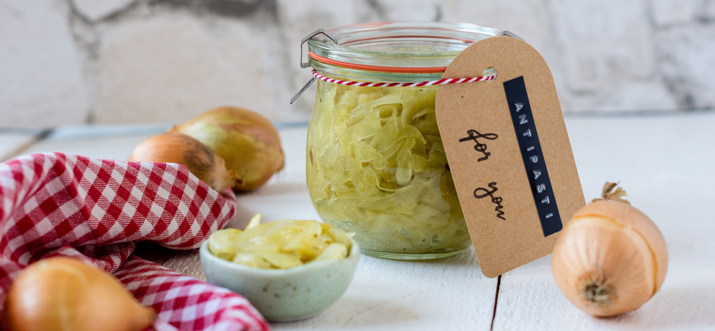 Italialainen sipuli antipasto