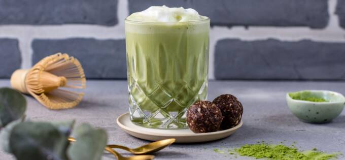 Vegaaninen matcha latte